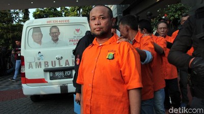 Ini Para Tersangka Pembawa Ambulans Amunisi Rusuh 22 Mei