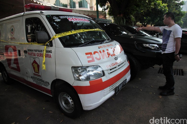 Organ Sayap Gerindra Jelaskan Soal Ambulans yang Diamankan di Rusuh 22 Mei Organ Sayap Gerindra Jelaskan Soal Ambulans yang Diamankan di Rusuh 22 Mei