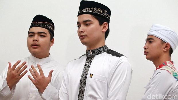 Putra Mendiang Ustaz Arifin Ilham Sebut Ayahnya Tokoh Pemersatu