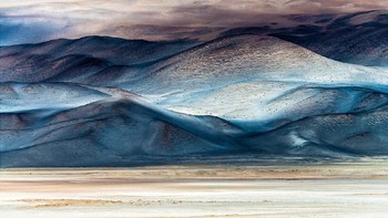 Juara di kategori Art of Nature diraih Chiara Salvadori dari Italia yang menampilkan dataran garam Salar de Antofalla di Argentina. Foto: bigpicturecompetition
