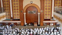 Ketujuh surat yang dibacakan adalah surat Yasin, surat Ar-Rahman, surat Al-Waqiah, surat Al-Mulk, surat Al-Muzzammil, surat Al-Jin, dan surat Al-Fajr. Surat-surat tersebut disebut biasa dibaca Ustaz Arifin semasa hidupnya.