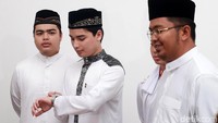 Alvin Faiz merasa kehilangan sosok yang selalu bisa menenangkan dirinya, Mer ayo sembuh mer kalo gak ada lu yang kuatin gw siapa lagi mer, doa Alvin Faiz sebelum Ameer Azzikra meninggal dunia. Foto: Ari Saputra