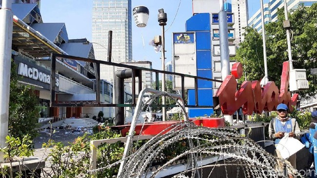 Sisa Aksi Rusuh 22 Mei: Rusaknya Sarinah, Warung PKL Dijarah