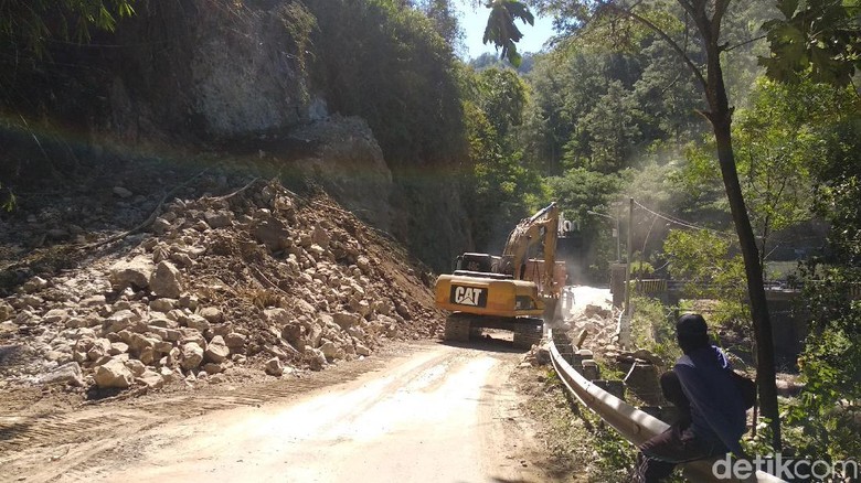 Agar Mudik Lancar, Proyek di Jalur Pacitan-Ponorogo Disetop H-7 Agar Mudik Lancar, Proyek di Jalur Pacitan-Ponorogo Disetop H-7