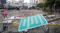 Pantauan detikcom di depan gedung Bawaslu, Jl MH Thamrin, Jakarta Pusat, Kamis (23/5/2019), pukul 07.50 WIB, jalan masih ditutup.
