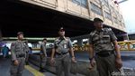 Satpam Hingga Satpol PP Berjaga di Pasar Tanah Abang