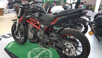 Benelli Motor Indonesia nampaknya tak pernah mengendurkan semangat untuk eksis di tanah air. Setelah tampil di pameran otomotif Indonesia International Motor Show (IIMS) 2019, kali ini pabrikan asal Italia itu merilis sport naked baru berkapasitas 250cc, TNT 249S. Foto: Ruly Kurniawan