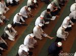 Doa Akhir Tahun Lengkap Bahasa Arab, Lafal Latin, dan Artinya