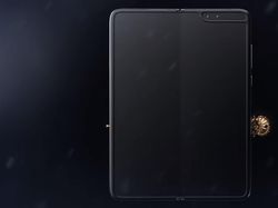 Mewah! Tampang Galaxy Fold Edisi Game of Thrones Seharga Rp 111 Juta