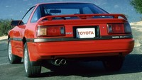 Supra 70 series ini merupakan mobil sport yang memiliki teknologi canggih dijamannya seperti rem ABS dan TEMS (Toyota Electronic Modulated Suspension) yaitu suspensi yang dapat diatur kekerasannya. Foto: Pool (Autoevolution)