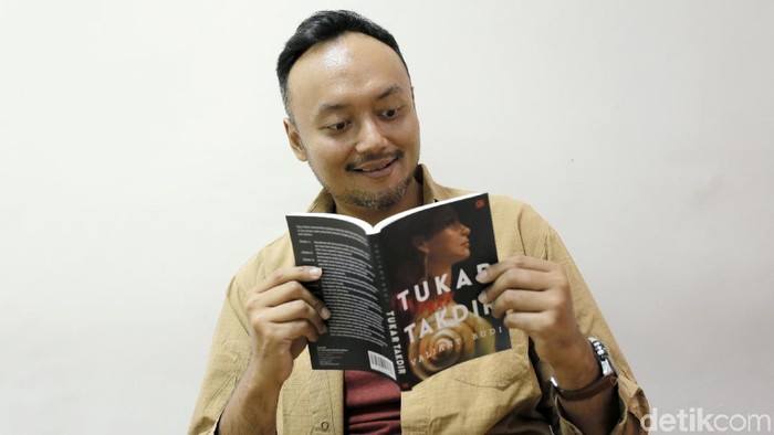 Valiant Budi alias Vabyo. Foto: Asep Syaifullah/detikHOT Valiant Budi alias Vabyo. Foto: Asep Syaifullah/detikHOT