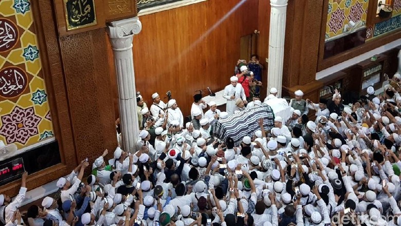 Prabowo Ucapkan Belasungkawa atas Meninggalnya Ustaz Arifin Ilham Prabowo Ucapkan Belasungkawa atas Meninggalnya Ustaz Arifin Ilham