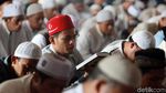 Potret Jemaah Az-Zikra Baca Alquran untuk Alm Ustaz Arifin Ilham
