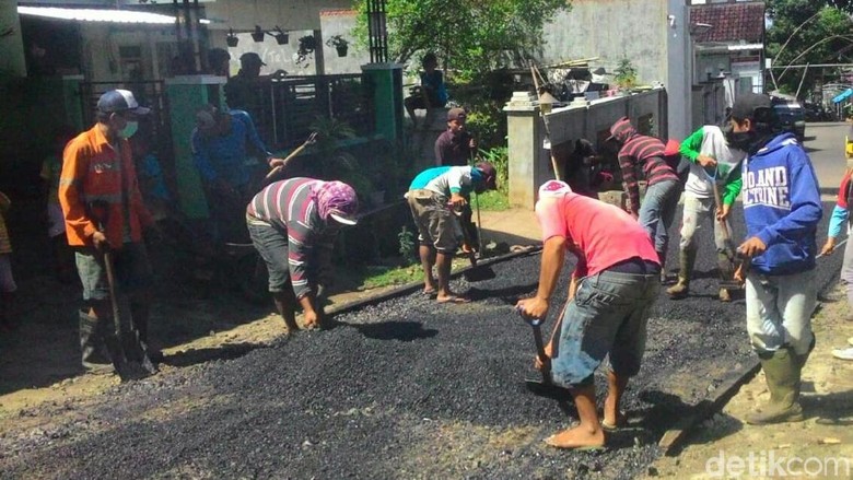 Perbaikan Infrastruktur di Banyuwangi Ditargetkan Tuntas H-3 Lebaran Perbaikan Infrastruktur di Banyuwangi Ditargetkan Tuntas H-3 Lebaran