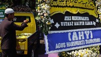 Agus Harimurti Yudhoyono turut mengirimkan karangan bunga duka cita atas kepergian Ustaz Arifin Ilham.