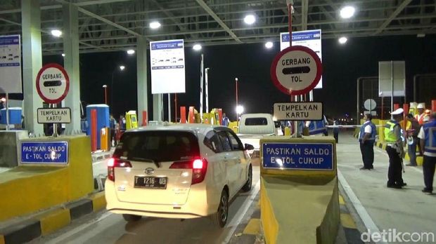  Gerbang  Tol  Kalihurip Utama  dan Cikampek Utama  Mulai 