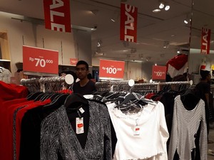 H&M Diskon Hingga 50%, Crop Top Mulai dari Rp 70 Ribu