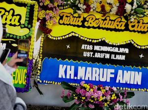 Maruf Amin Hingga AHY Kirim Karangan Bunga ke Az-Zikra