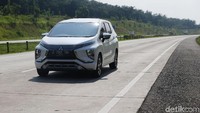 Pesaing utama Avanza, Mitsubishi Xpander menduduki posisi kedua di segmen low MPV. Mitsubishi Xpander, terjual sebanyak 1.139 unit pada November 2020. Foto: Grandyos Zafna Manase Mesah