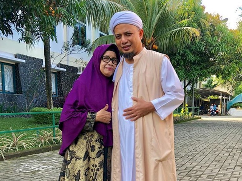 Foto: Dok. Instagram/kh_m_arifin_ilham Foto: Dok. Instagram/kh_m_arifin_ilham