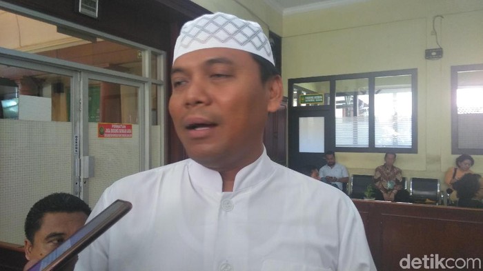 gus nur