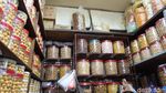 Serunya Berburu Kue Kering Klasik hingga Kekinian di Pasar Jatinegara!