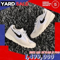 Siiapa tak tertarik dengan Nike Air yang dijual Rp 1,5 jutaan? Para pengunjung yang ingin datang ke acara USS Yard Sale hanya perlu membayar tiket sebesar Rp 25.000. Pembelian tiket dapat dilakukan langsung di lokasi acara di The Hall, Senayan City. Foto: Instagram
