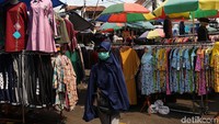 Setelah sempat terhenti, roda ekonomi di Pasar Tanah Abang pun kembali berdenyut.