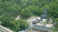 Patung Buddha dari ketinggian (Afif Farhan/detikTravel)
