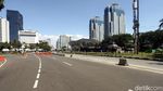Kawat Berduri Tutup Jalan Merdeka Barat