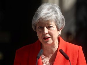 Menangis, PM Inggris Theresa May Mundur dari Jabatan karena Brexit