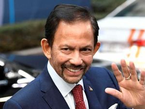 Sultan Brunei Kembalikan Gelar Kehormatan dari Universitas Oxford