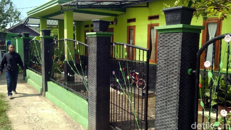 Misteri Istri Ketua KPU Cirebon Disekap Dua Pria Bertopeng Misteri Istri Ketua KPU Cirebon Disekap Dua Pria Bertopeng