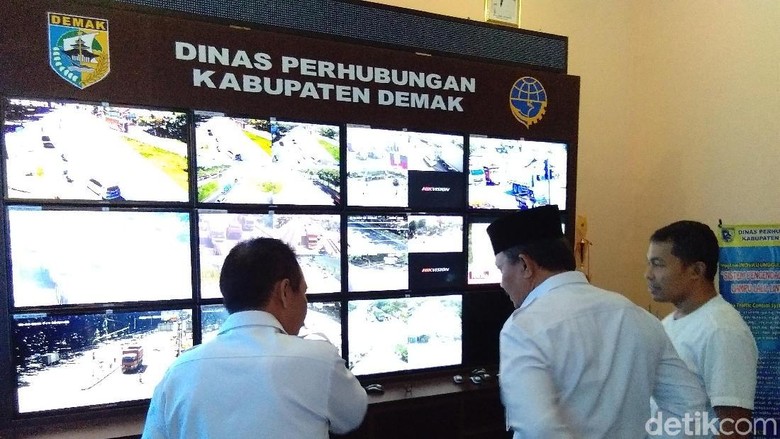 Puluhan CCTV Dipasang di 6 Titik Jalur Mudik Demak Puluhan CCTV Dipasang di 6 Titik Jalur Mudik Demak