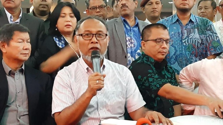 Gugat Pilpres, BW Minta MK Tak Jadi Mahkamah Kalkulator Gugat Pilpres, BW Minta MK Tak Jadi Mahkamah Kalkulator