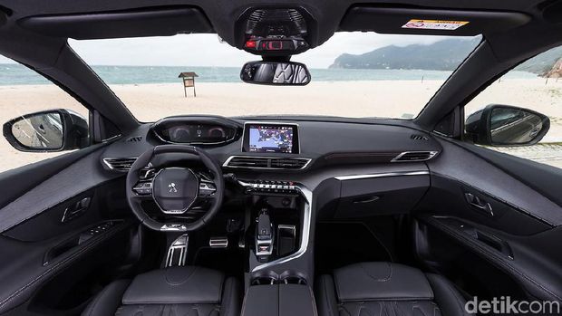 Interior Peugeot 5008