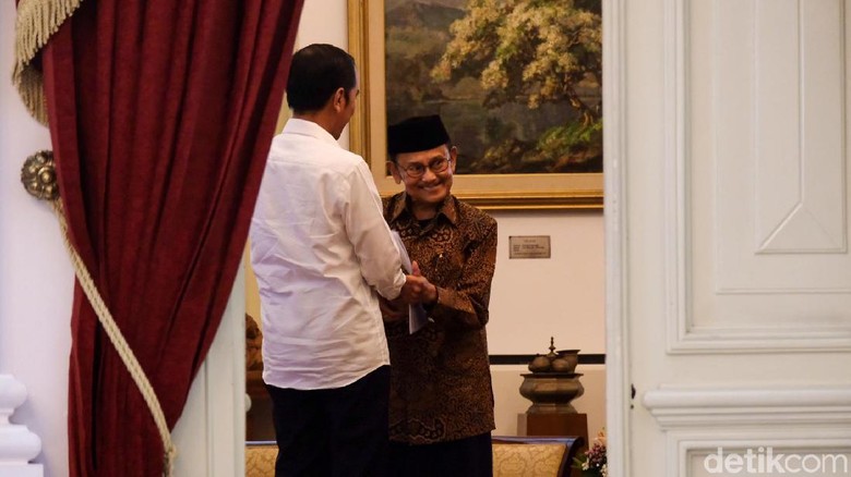 BJ Habibie Ucapkan Selamat ke Jokowi: Insyaallah Bisa Lanjutkan Program BJ Habibie Ucapkan Selamat ke Jokowi: Insyaallah Bisa Lanjutkan Program