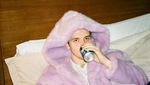 Batal Konser di Jakarta, Ini Gaya Lauv Saat Santap Sereal dan Milkshake