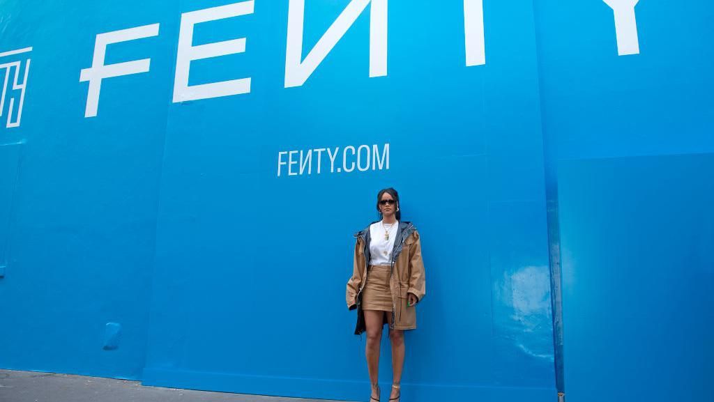 Rihanna Dinobatkan Jadi Penyanyi Perempuan Terkaya di Dunia