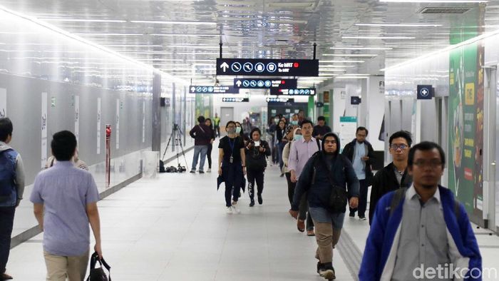 Situasi di Stasiun MRT Jakarta/Foto: Pradita Utama Situasi di Stasiun MRT Jakarta/Foto: Pradita Utama