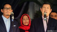 Calon wakil presiden nomor 02 Sandiaga Uno menggelar jumpa pers bersama Badan Pemenangan Nasional (BPN) Prabowo-Sandiaga Uno di Jalan Kertanegara, Jakarta, Jumat (24/5/2019).