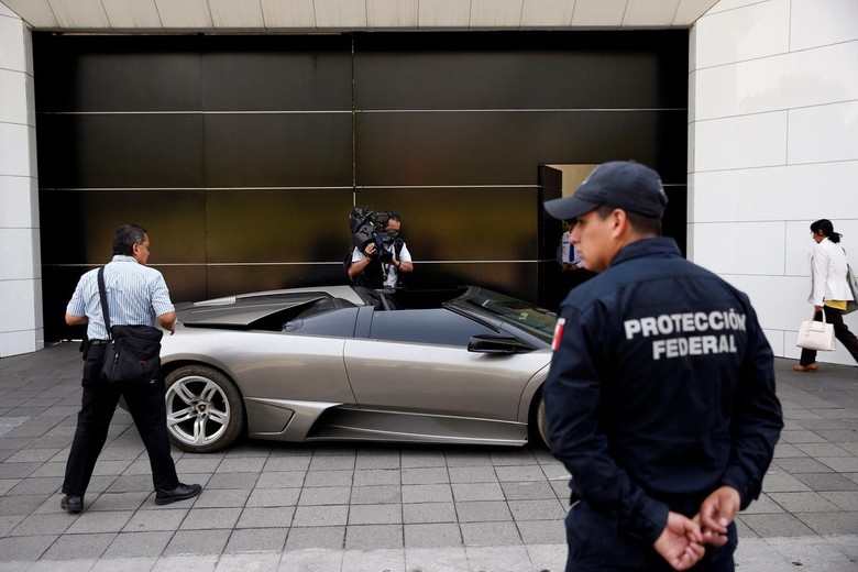 Lamborghini Sitaan Pemerintah Meksiko yang akan Dilelang. Foto: REUTERS/Carlos Jasso Lamborghini Sitaan Pemerintah Meksiko yang akan Dilelang. Foto: REUTERS/Carlos Jasso