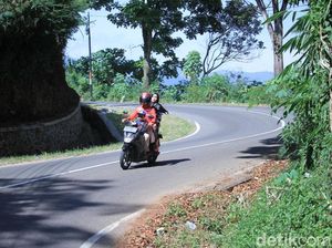 Jalur Cijapati Digunakan saat Terjadi Antrean di Exit Tol Cileunyi