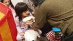 Menggemaskan! Gaya Kulineran Ellyna, Putri Cantik Nicky Tirta