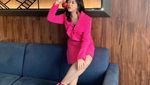 Pose Manis Brisia Jodie Saat Makan Gulali dan Apel