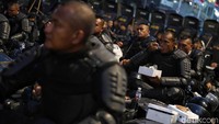 Buka puasa ini dilakukan di tengah aksi mengamankan gedung Bawaslu yang beberapa hari lalu rusuh oleh aksi massa.