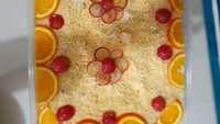 Dalam porsi besar, salad buah bisa tetap tampil menarik. Jangan lupa irisan buahnya disusun cantik sebagai topping. Foto: Instagram dapur_eteh