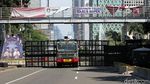 Kawat Berduri Tutup Jalan Merdeka Barat