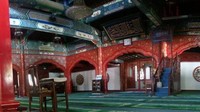 Bangunan masjid utama bernama The Cave Hall atau Mihrab yang dibangun pada zaman Dinasti Liao dan diperluas saat zaman Dinasti Ming serta Qing. Bangunan tersebut memiliki luas 760 m2 dan panjang 39 meter. (Neni Setiyowati/dtraveler)
