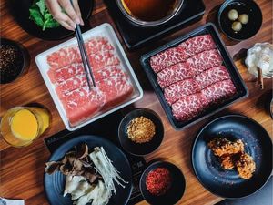 Bisa Makan Gyudon dan BBQ Sepuasnya di 5 Tempat Dekat Stasiun MRT Ini